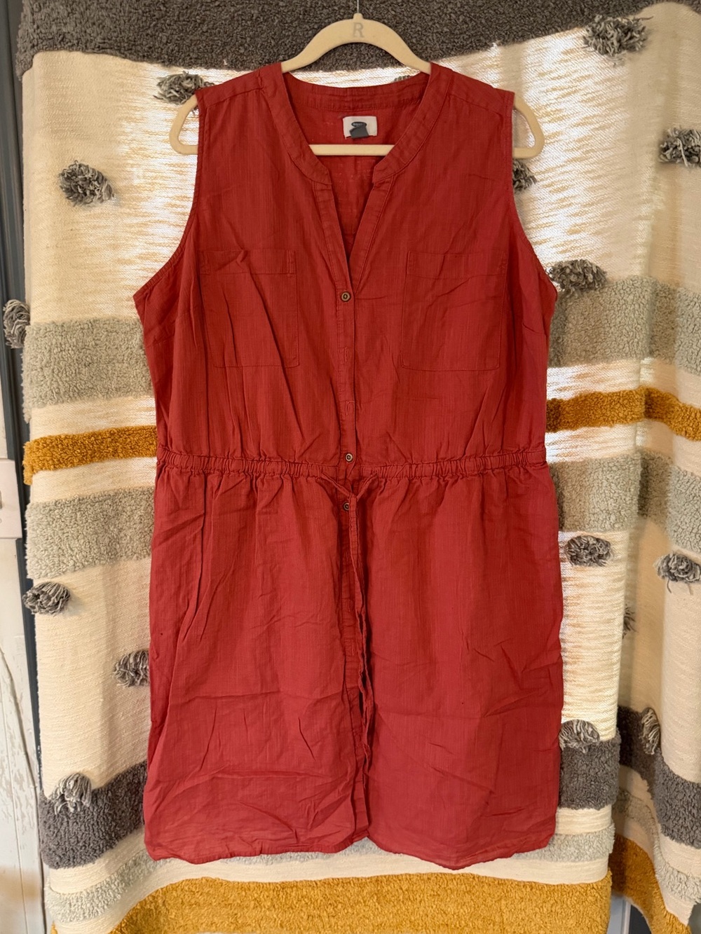 Old Navy Sleeveless Drawstring Midi Dress in Rust - 2X